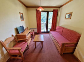 Appartement 2 pièces, idéalement situé, à 30m des pistes et des commerces. - FR-1-265-315